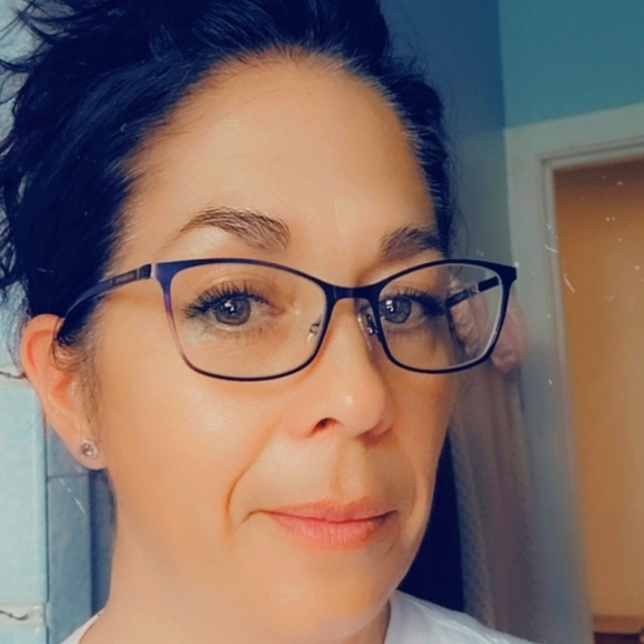 Meet your Posher, Georgeeanna - Picture 1 of 2